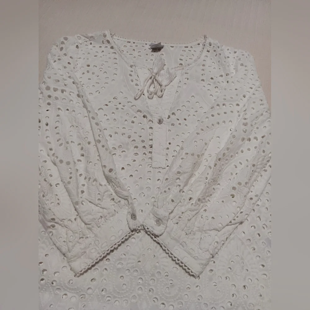 Chicos Eyelet Tunic Top White Tassled Cotton Cottagecore Boho Coastal SZ 16/18 - Picture 10 of 10